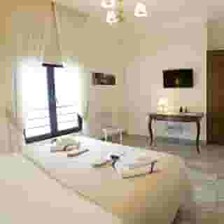 NeapolitanTrips Hotel, 2 of 6
