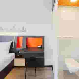 easyHotel Zurich City Main Station, 3 of 6