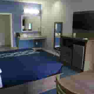 Home Place Inn Spring I-45 North & 1960, 2 of 6