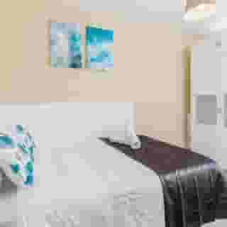 Ayz Villegas - Auto check-in property, 4 of 6