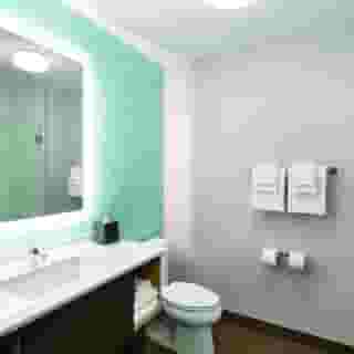 avid hotel Boston Logan Airport - Revere by Ihg, 1 of 6