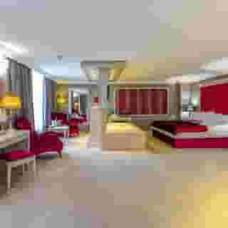 Phoenicia Grand Hotel, 3 of 6