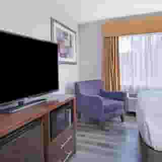 Baymont by Wyndham Gurnee, 6 of 6