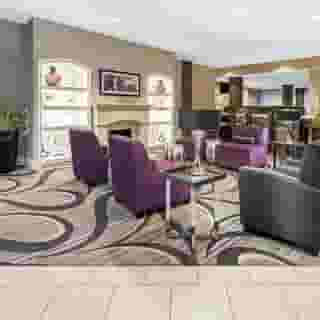 La Quinta Inn & Suites by Wyndham Buena Park, 2 of 6
