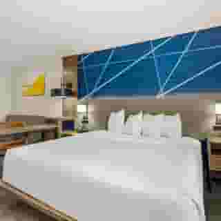 Comfort Inn & Suites Irving Las Colinas Dfw, 3 of 6