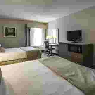 Monte Carlo Inn Oakville Suites, 5 of 6