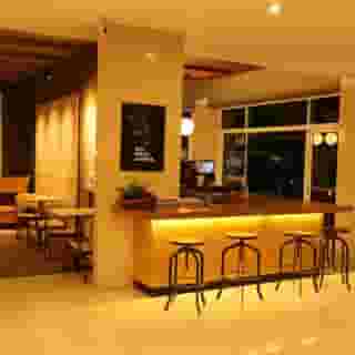 The Royal Bee Apart Hotel, 4 of 6