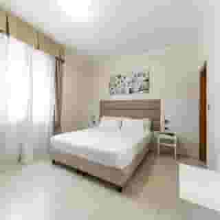 Hotel University, 5 of 6