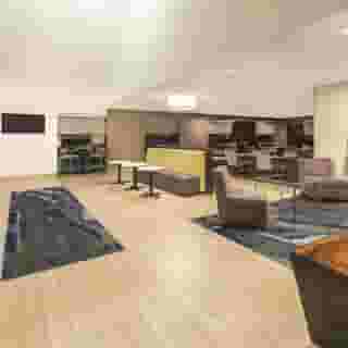 La Quinta Inn & Suites by Wyndham Philadelphia Airport, 3 of 6
