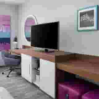 Hampton Inn & Suites Bridgeview Chicago, 2 of 6