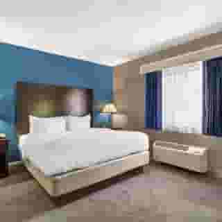 Comfort Inn & Suites Mundelein-Vernon Hills, 5 of 6