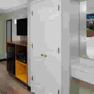 Days Inn & Suites by Wyndham Arlington Heights, 5 of 6