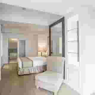Hope Land Hotel Sukhumvit 24, 2 of 6