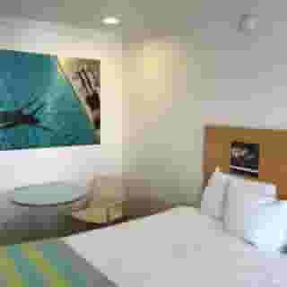 Beverly Laurel Hotel at West Hollywood, 4 of 6