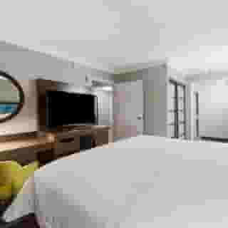 Hampton Inn & Suites Chicago/Hoffman Estates, 3 of 6