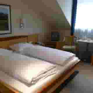 Minotel Hauser, 6 of 6