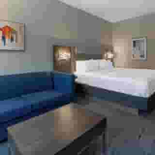 Holiday Inn Express & Suites Vaughan-Southwest by Ihg, 2 of 6