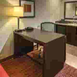 Hampton Inn & Suites Lebanon, 2 of 6