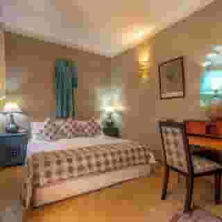 Riad Saba, 4 of 6