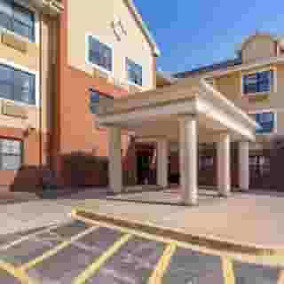 Extended Stay America Suites Chicago Woodfield Mall, 2 of 6
