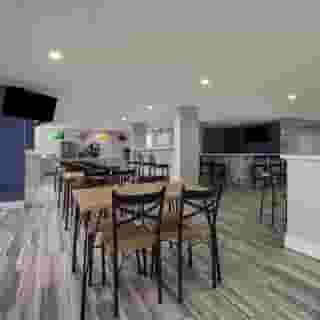 Quality Inn Houston East I-10, 4 of 6