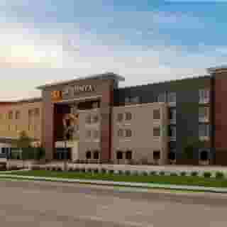La Quinta Inn & Suites By Wyndham Pflugerville, 2 of 6