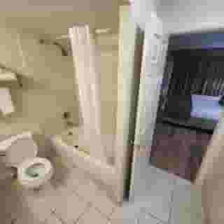 Ramada by Wyndham Houston Intercontinental Airport East, 5 of 6