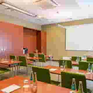 Hampton by Hilton Warsaw Airport, 2 of 6