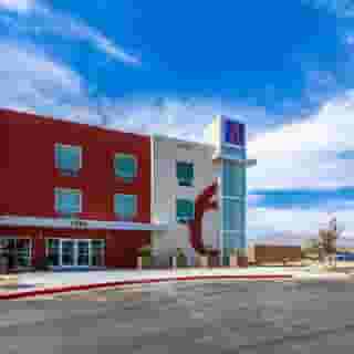 Motel 6 Las Vegas, Nv - Motor Speedway, 2 of 6
