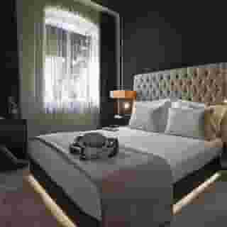 9Hotel Mercy, 1 of 6