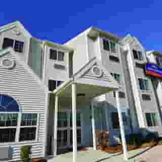 Red Lion Inn & Suites Elk Grove Village, 6 of 6