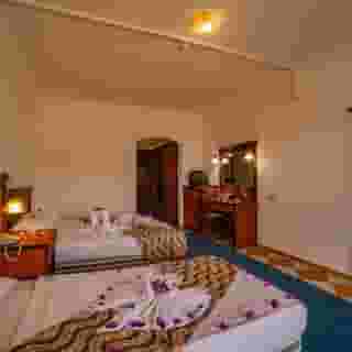 Senza Garden Holiday Club, 3 of 6