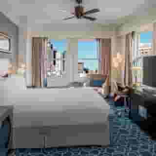 Hotel Adagio, Autograph Collection, 3 of 6