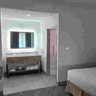 Hampton Inn & Suites Chicago Deer Park, 6 of 6