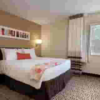 MainStay Suites Chicago Schaumburg, 5 of 6