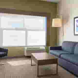 Holiday Inn Express & Suites Aurora by Ihg, 3 of 6