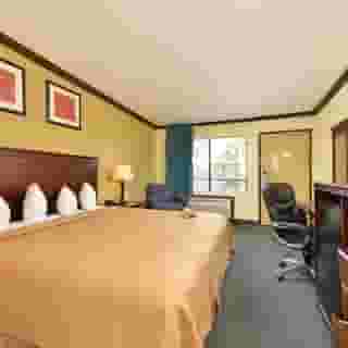 Quality Inn San Diego I-5 Naval Base, 3 of 6
