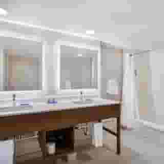 Holiday Inn Express & Suites Langley by Ihg, 2 of 6