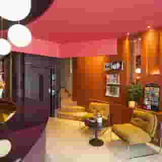Ours Blanc - Place Victor Hugo, 6 of 6