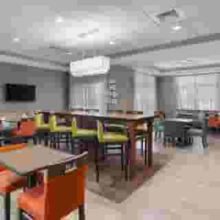 Hampton Inn by Hilton Springfield, 1 of 6