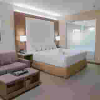 Wyndham Anaheim, 2 of 6