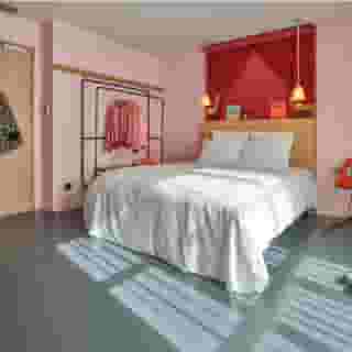 Mob Hotel Paris les Puces, 2 of 6