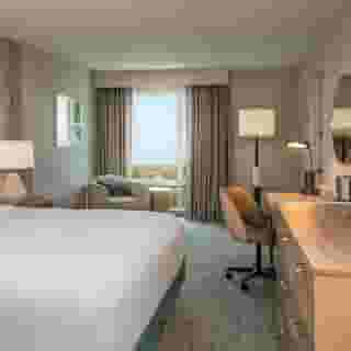 DoubleTree by Hilton Chicago - North Shore Conference Center, 2 of 6
