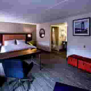 Hampton Inn & Suites Staten Island, 5 of 6