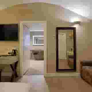 Caruso Place Boutique & Wellness Suites, 2 of 6