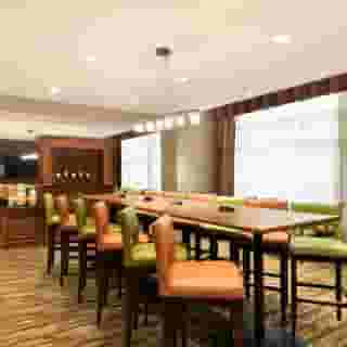 Hampton Inn New York - LaGuardia Airport, 2 of 6