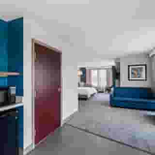 Holiday Inn Express & Suites Austin Sw - Sunset Valley by Ihg, 1 of 6