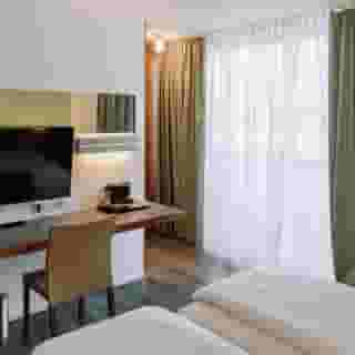 HEINhotel Vienna Airport, 1 of 6