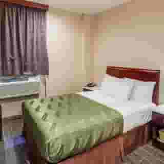 Quality Inn near Sunset Park, 2 of 6