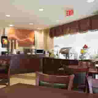Days Inn & Suites by Wyndham Langley, 1 of 6